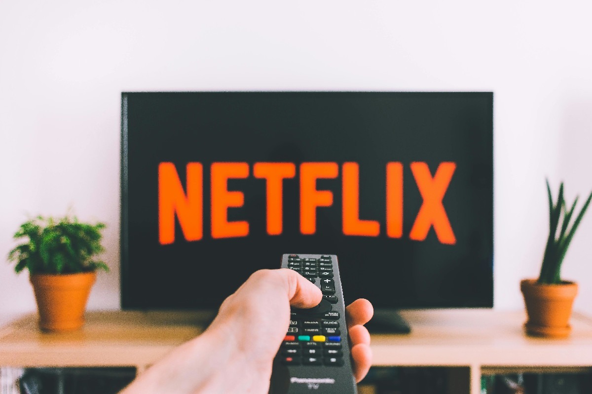Netflix anunță eliminarea a aproximativ 1.000 de locuri de muncă în urma restructurării interne