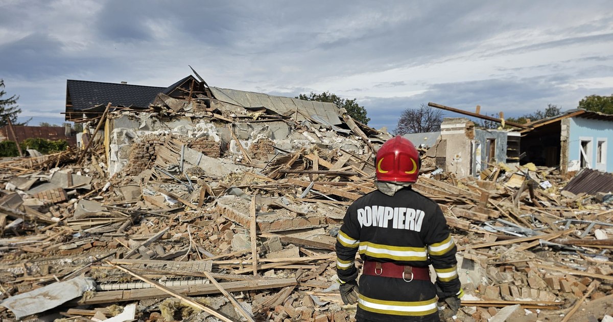 Explozie cu gaz în Vrancea: un bărbat grav rănit și trei imobile distruse în comuna Sihlea