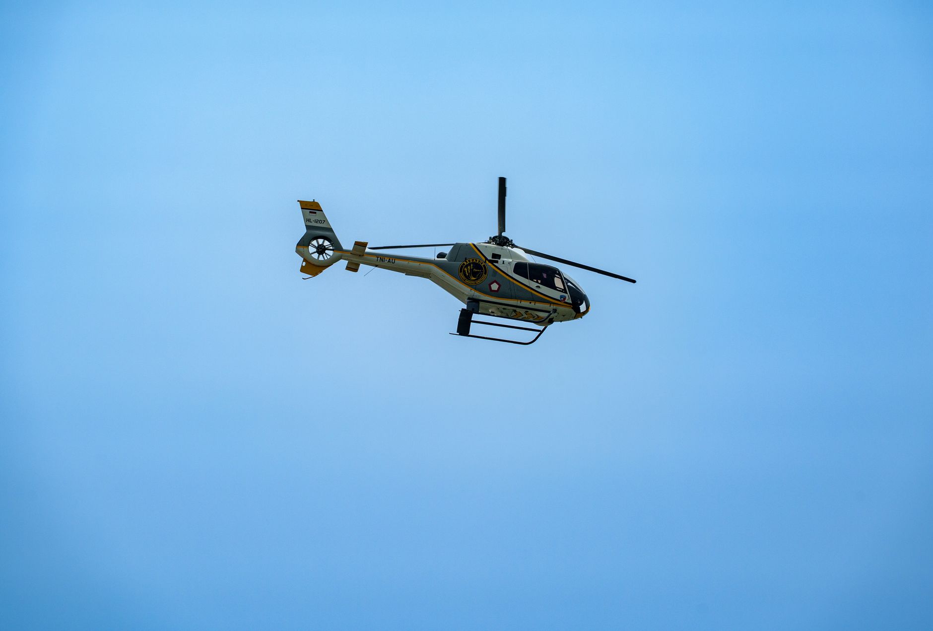 Șoferi amendați în Mureș după ce au fost monitorizați din elicopter pentru depășiri periculoase
