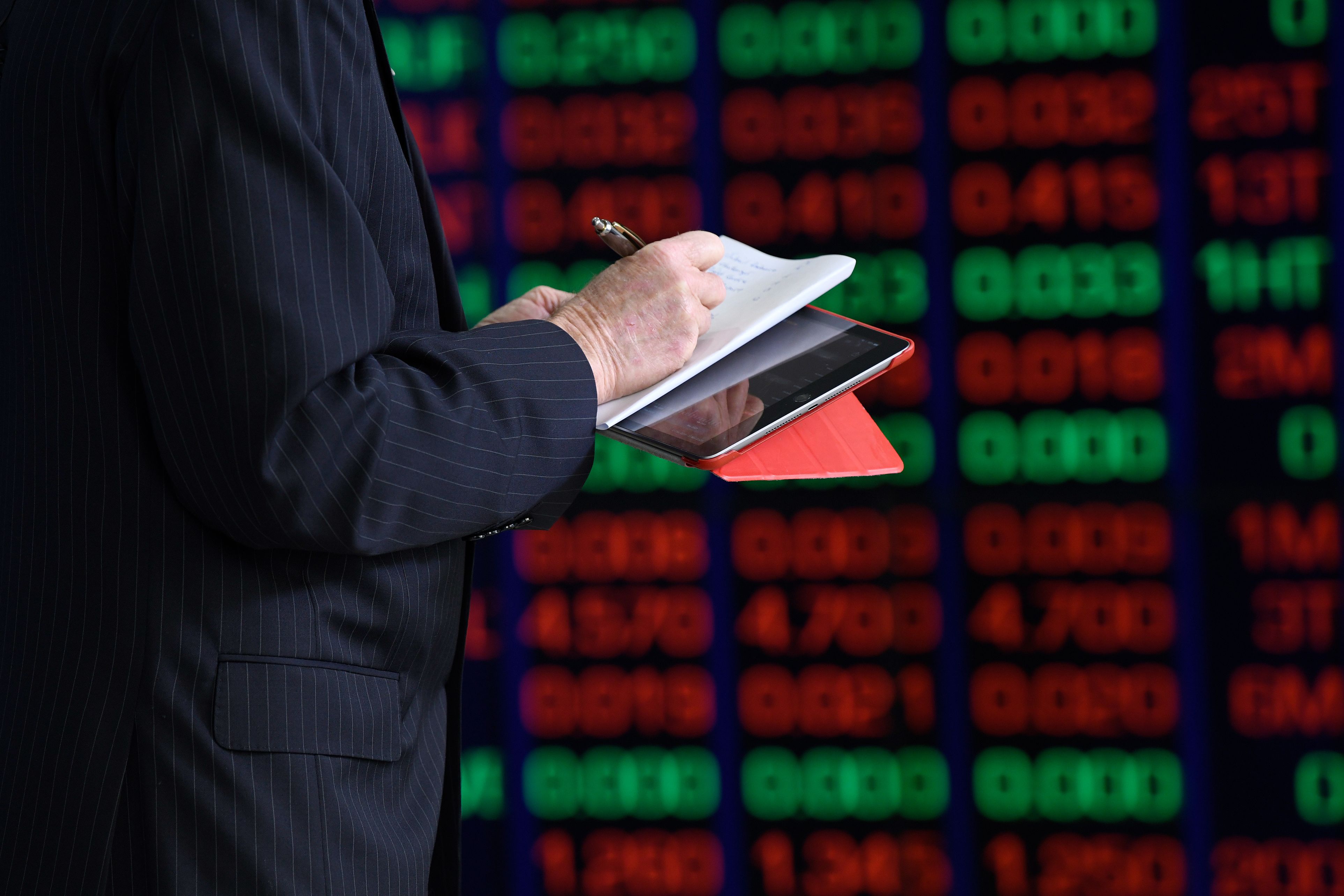 Instabilitate pe Wall Street: Sectorul semiconductorilor suferă scăderi sub presiunea inflației și a datoriilor