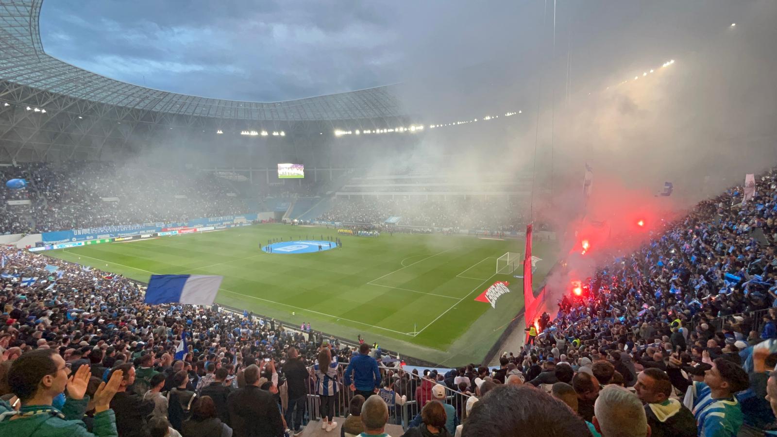 Atmosfera de pe stadionul din Bănie a fost lăudată de presa internațională după meciul Universității Craiova
