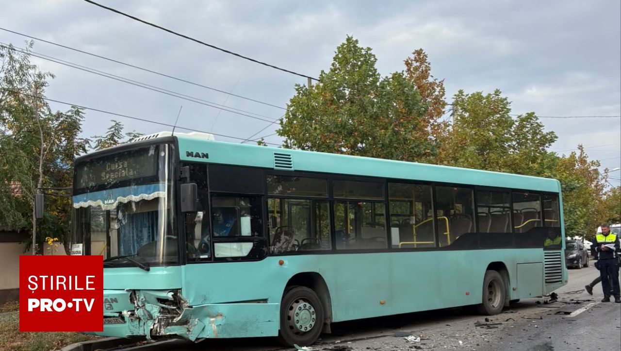 Accident grav în Craiova între un autobuz și un autoturism, activat Planul Roșu de Intervenție