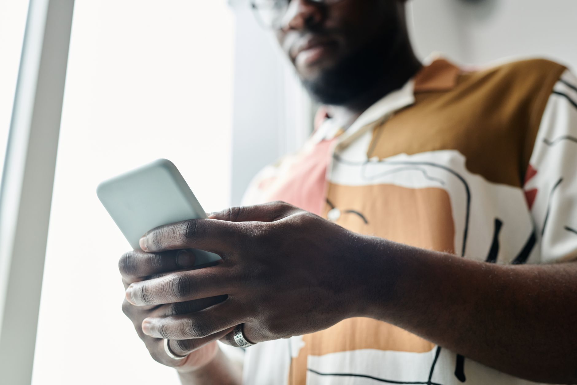 Huawei domină piața de smartphone-uri din China, în timp ce volumul total de vânzări scade semnificativ