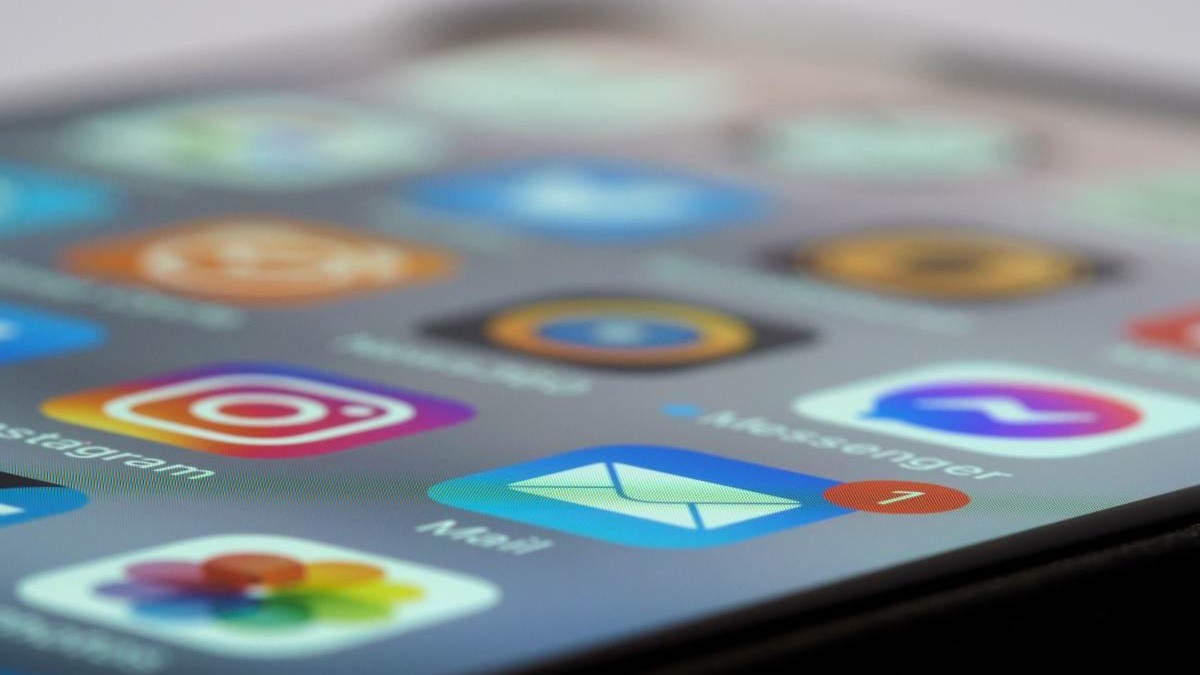 Cum se organizează eficient aplicațiile pe iOS 27 pentru dispozitivele iPhone Duo