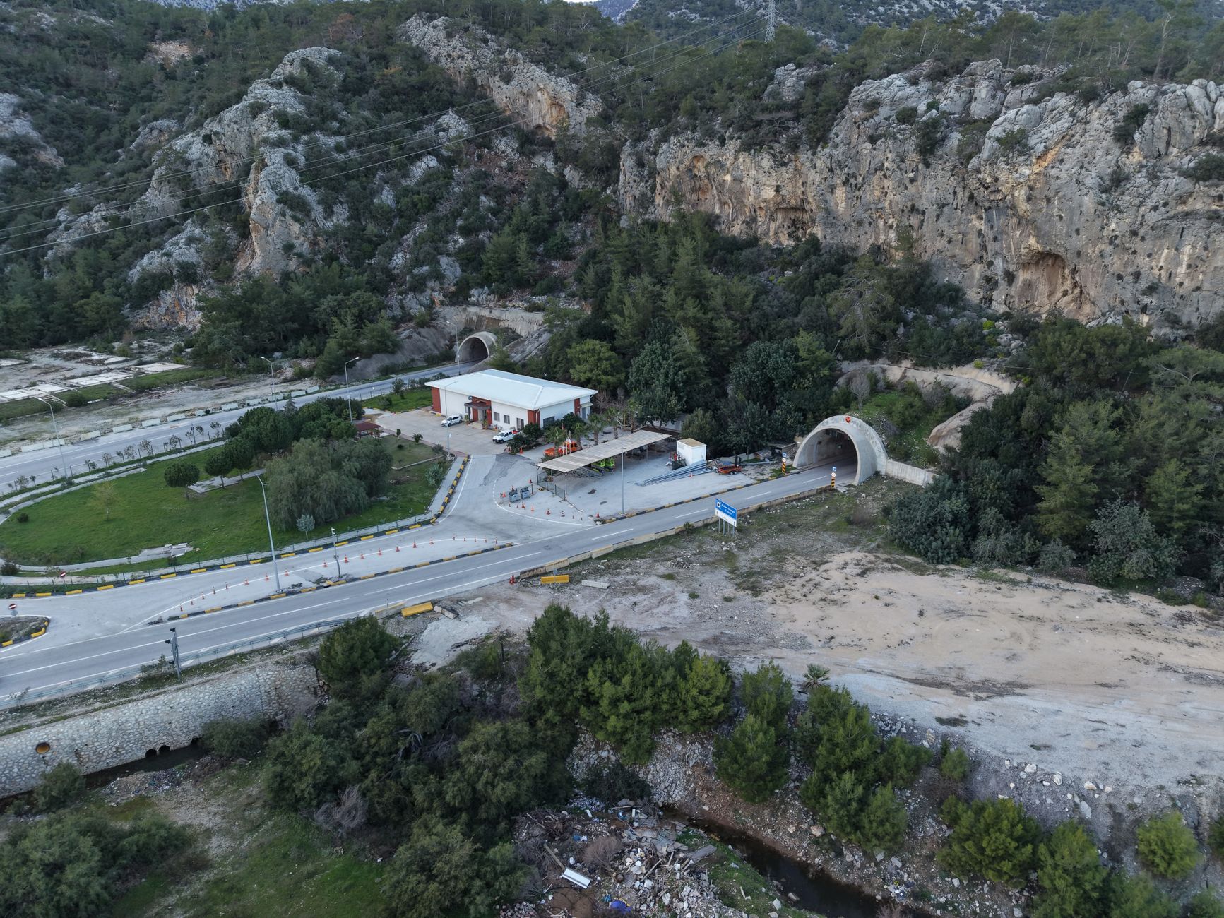 Lucrările pe Autostrada Sibiu - Pitești continuă, tunelul Robești a ajuns la 40% din execuție