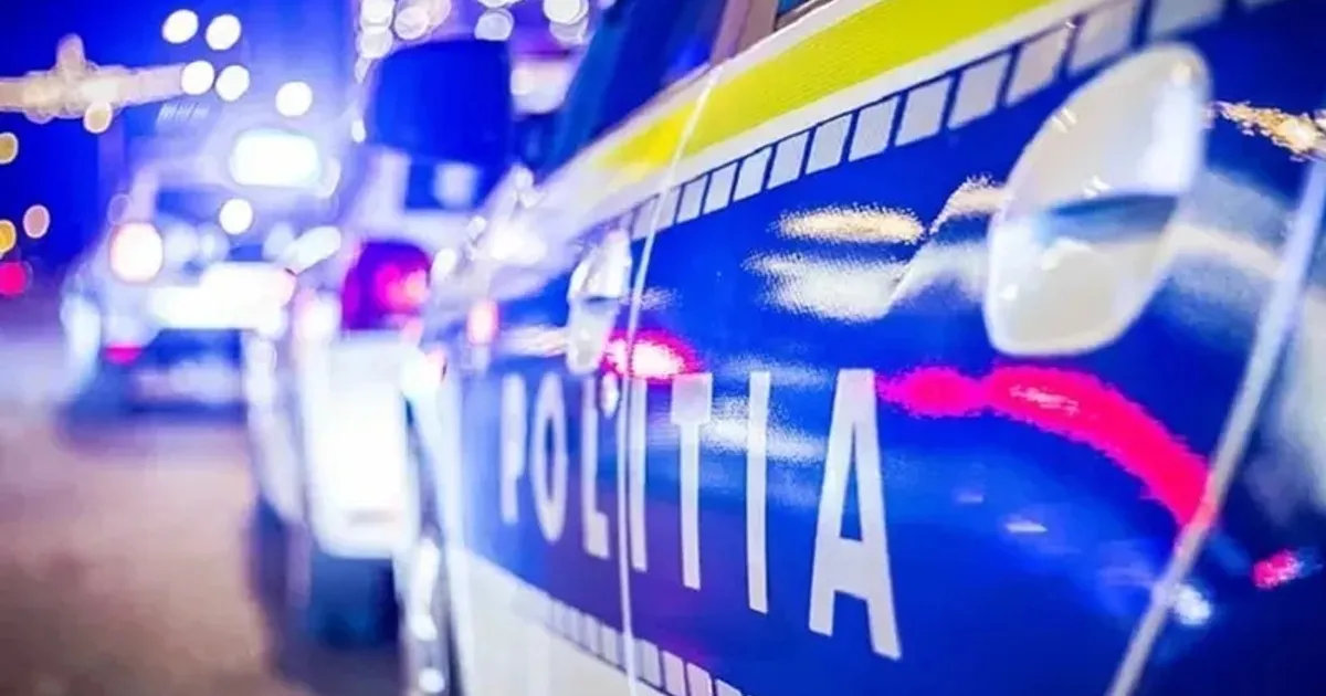 Accident rutier violent în Piața Operei din București: un autovehicul s-a răsturnat în urma unei coliziuni