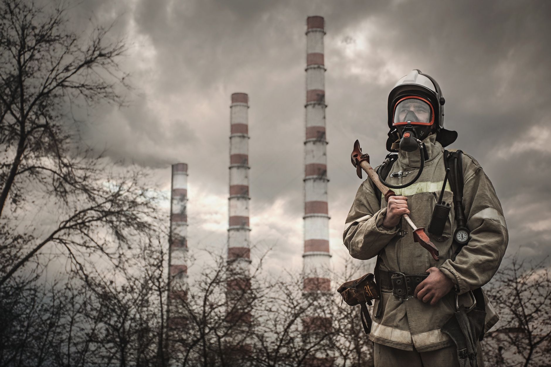 Echipe de intervenție lucrează la remedierea centralei termice din Iași după incendiu și explozie