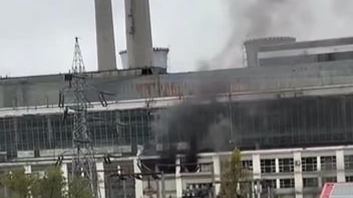 Echipe de peste 50 de specialiști lucrează la repornirea CET I Iași după incendiu