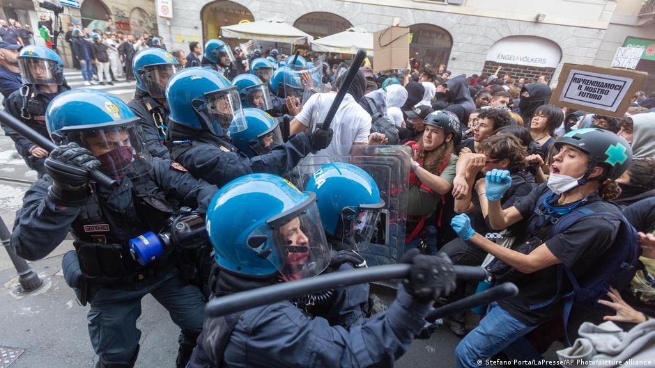 Violențe în Italia în timpul protestelor împotriva scumpirilor; grevă generală anunțată pentru 20 noiembrie