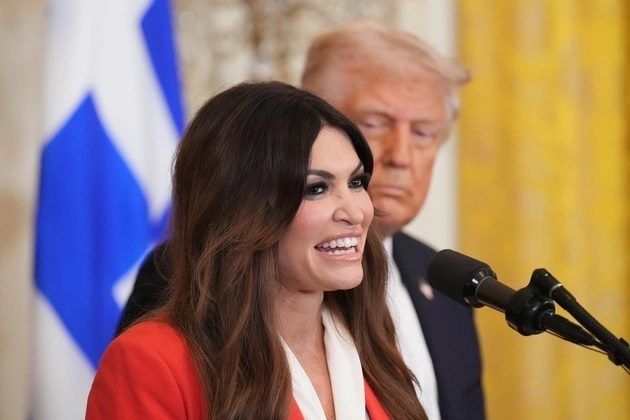 Kimberly Guilfoyle a încercat să obțină sprijin de la influenți pentru a-și salva mandatul de ambasador