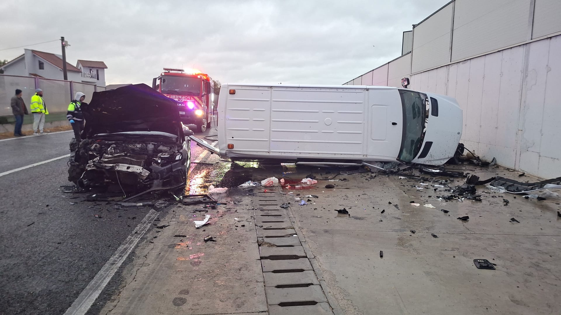 Accident rutier violent pe DN 22, în Constanța: nouă persoane au fost transportate la spital