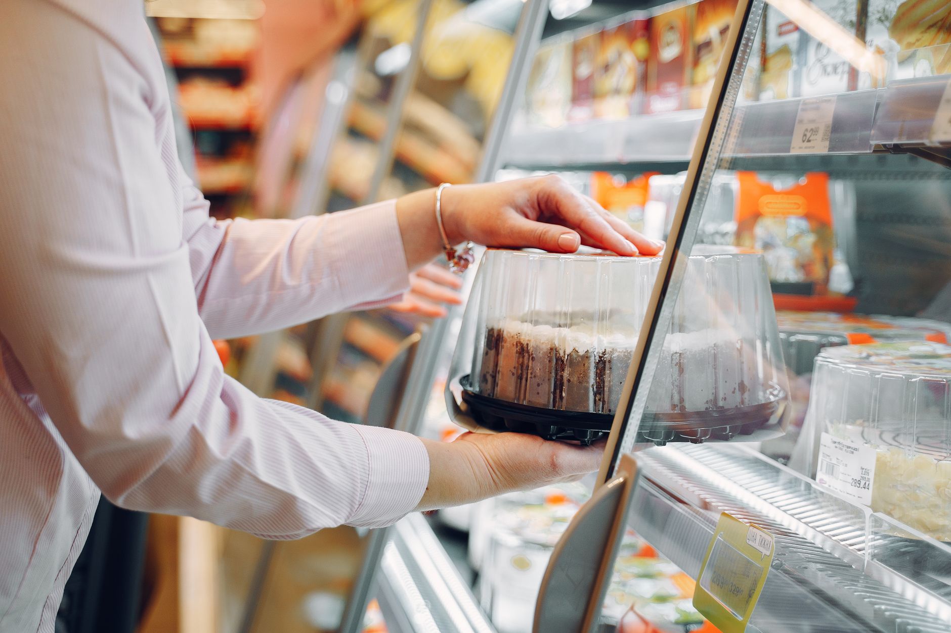 Atacuri cibernetice asupra supermarketurilor din Franța: riscuri majore pentru securitatea alimentară