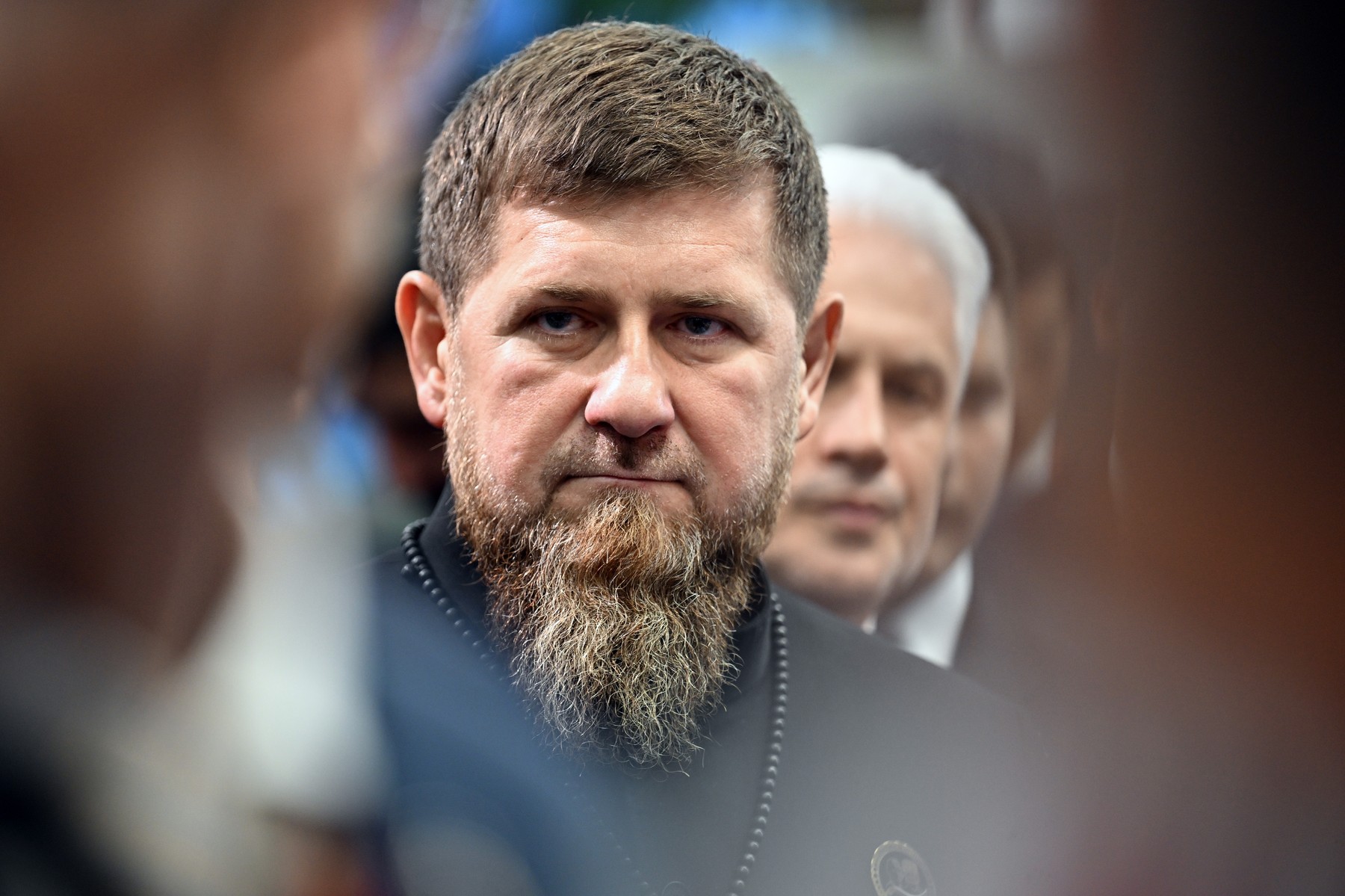 Ramzan Kadîrov critică tinerii ceceni pentru stilul vestimentar și portul bărbilor lungi
