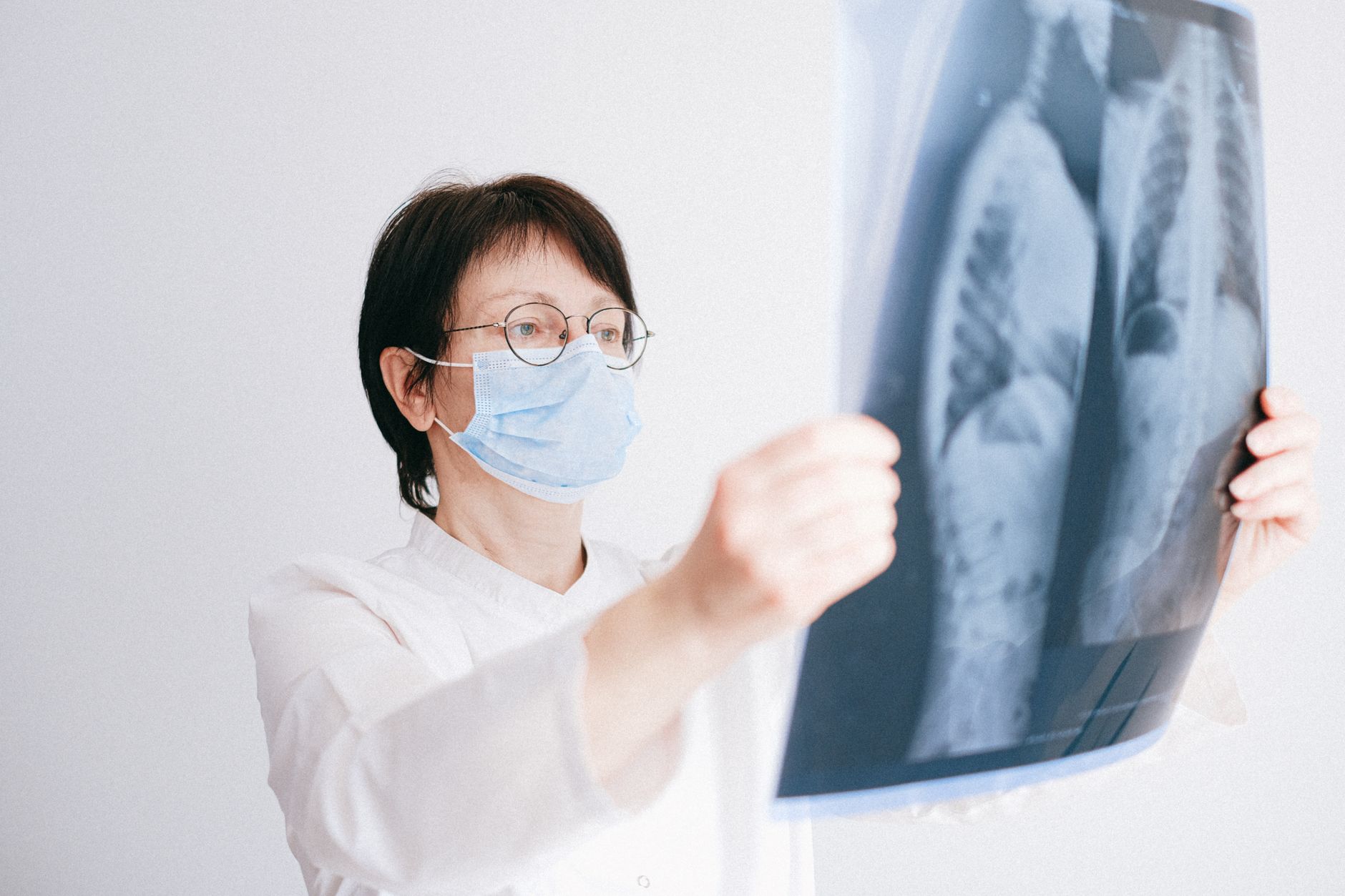 Inteligența artificială poate prezice supraviețuirea la cancer folosind o simplă fotografie facială