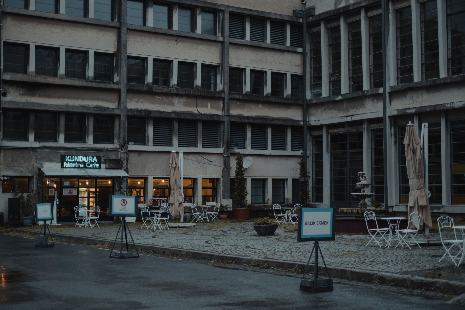 Violență în curtea unui spital din Sectorul 5: doi bărbați au fost reținuți după ce au agresat rudele unui pacient