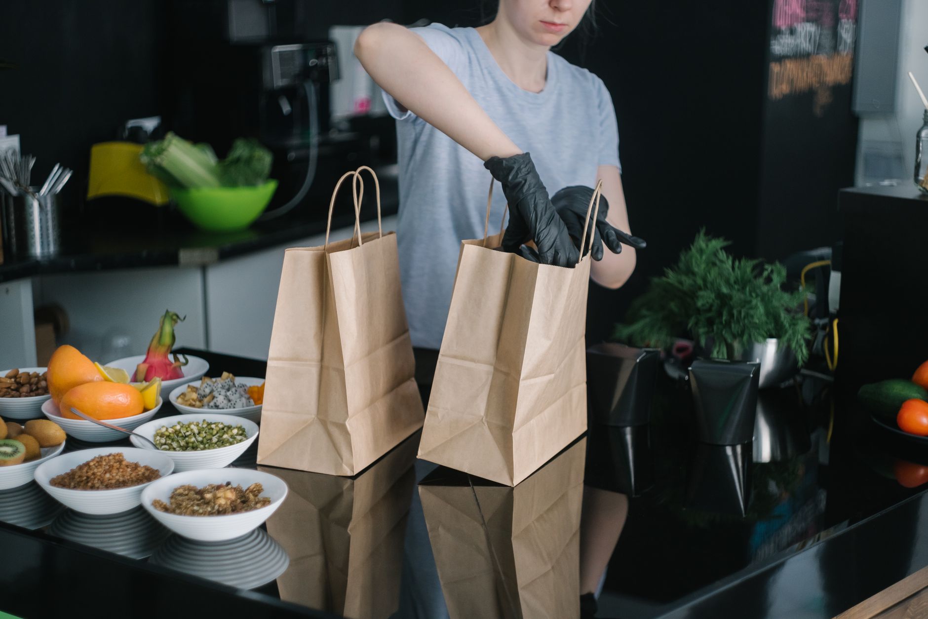 Lansează Hambar, o nouă platformă de livrări care conectează producătorii locali cu consumatorii