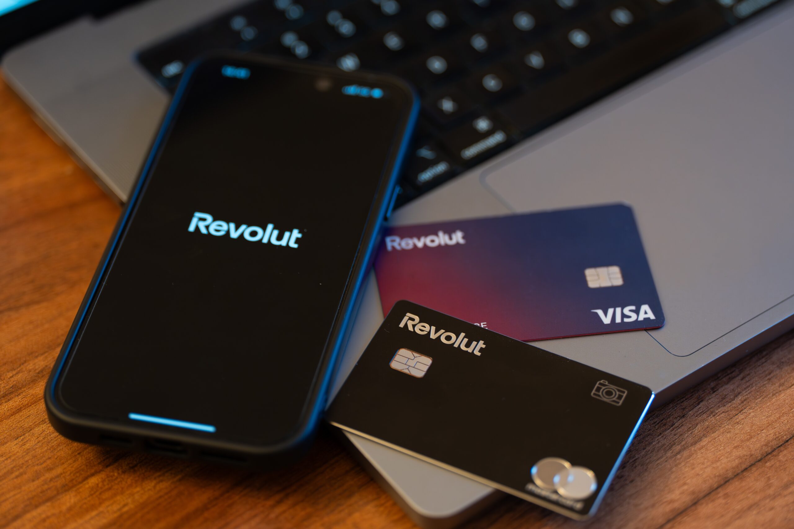 Serviciile Revolut au fost afectate de o pană la Google Cloud, afectând plățile și transferurile