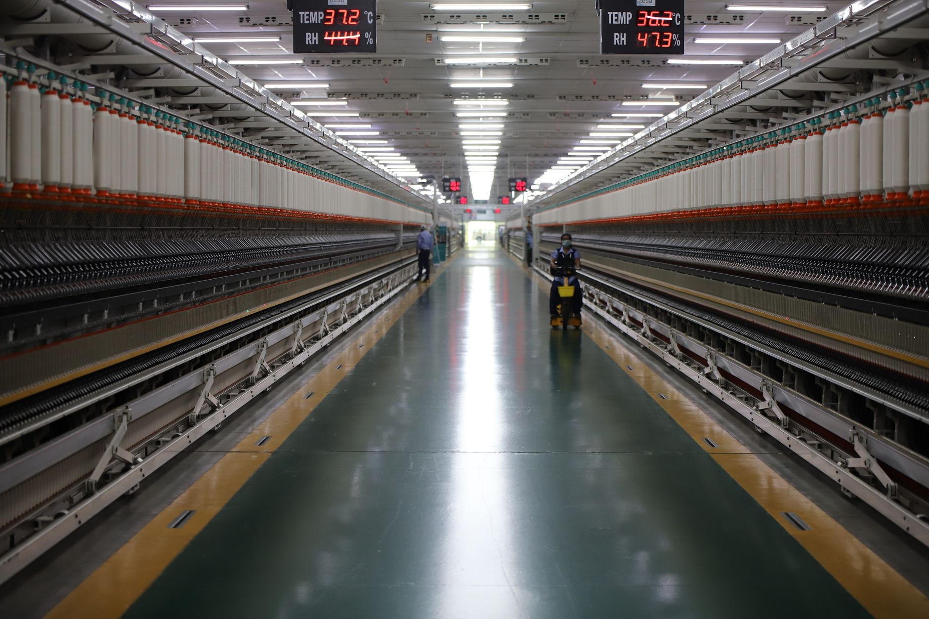 Șeful Nvidia, Jensen Huang, solicită Europei accelerarea adoptării inteligenței artificiale în sectorul industrial