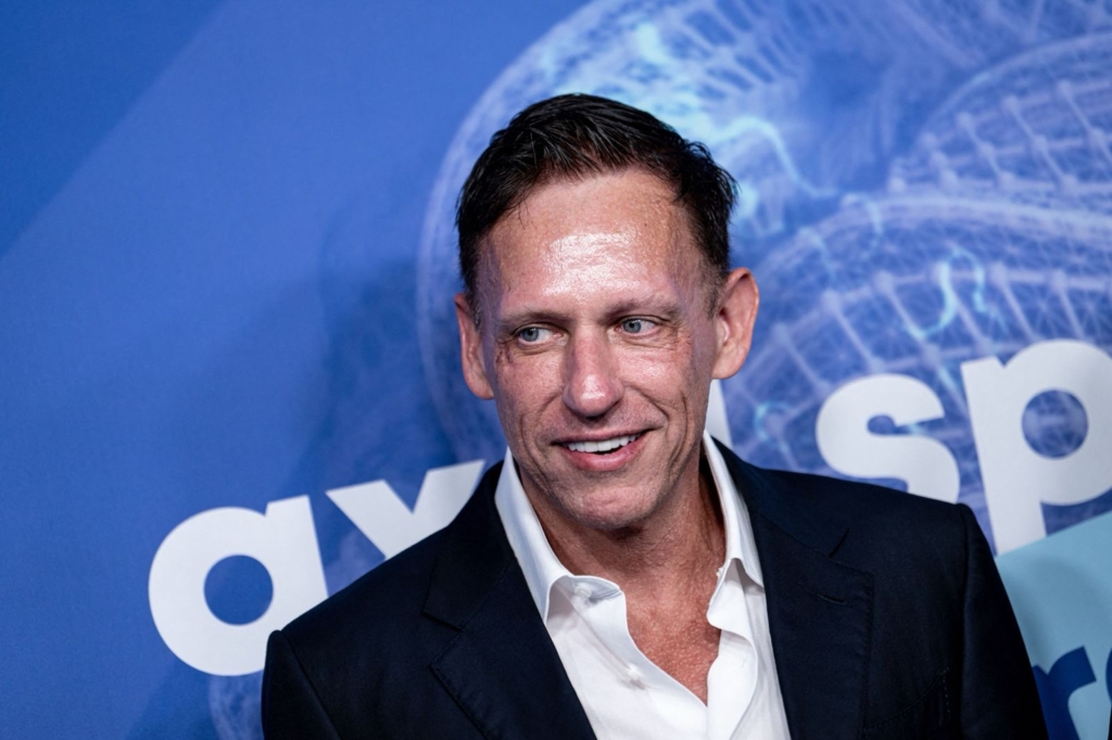Peter Thiel avertizează că reglementarea inteligenței artificiale ar putea aduce Anticristul