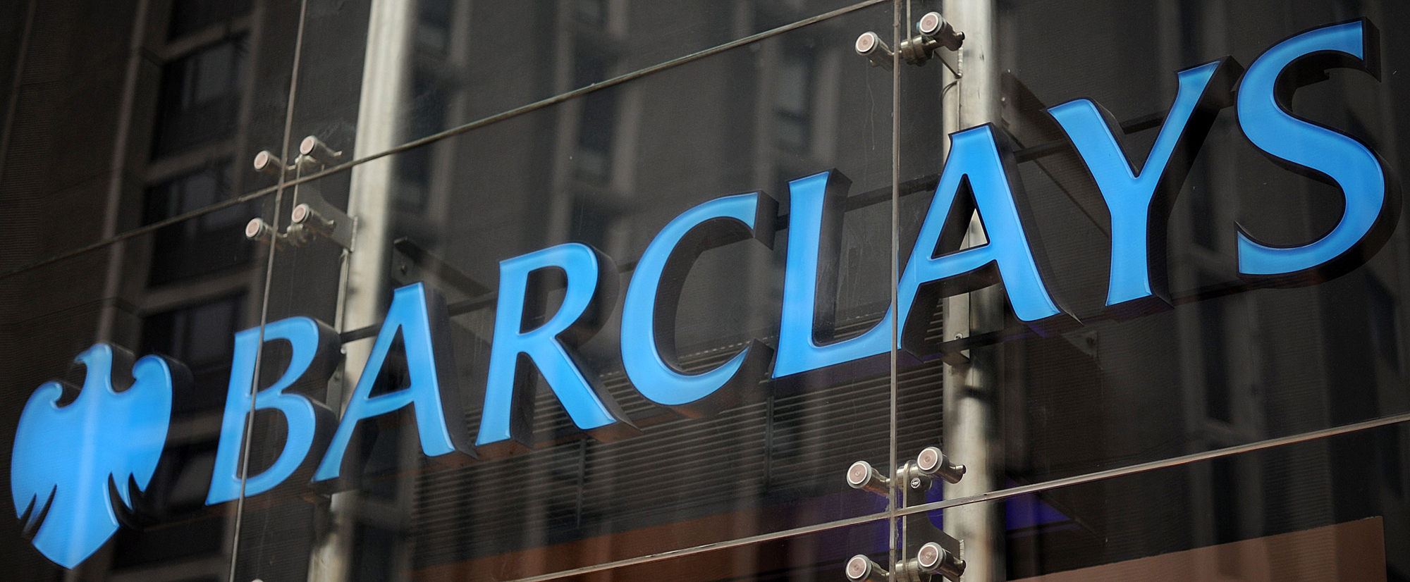Barclays anunță concedierea a 5.000 de angajați pentru a accelera investițiile în inteligență artificială