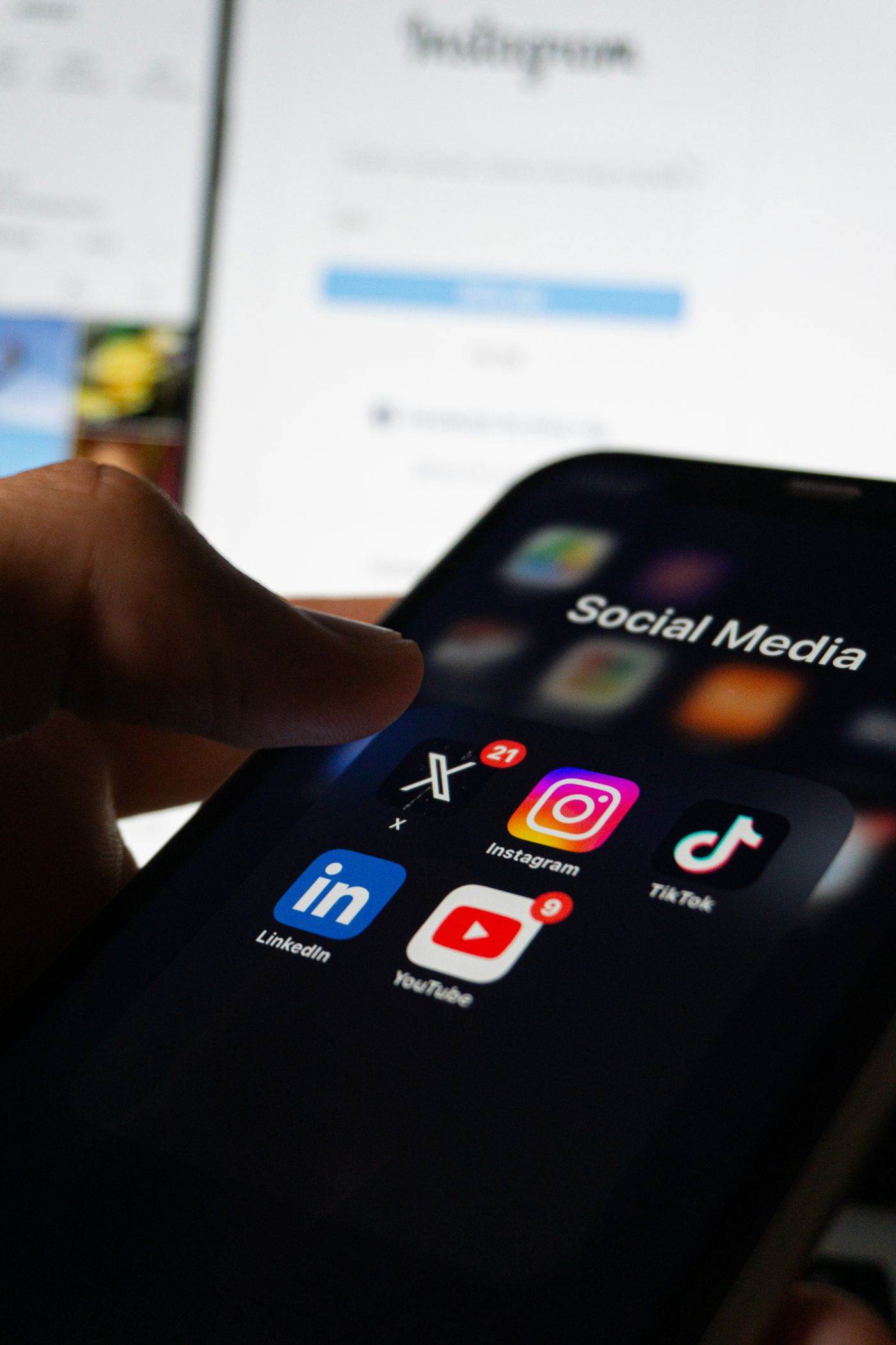 Polonia amenință platformele de social media cu sancțiuni financiare pentru lipsa măsurilor împotriva dezinformării