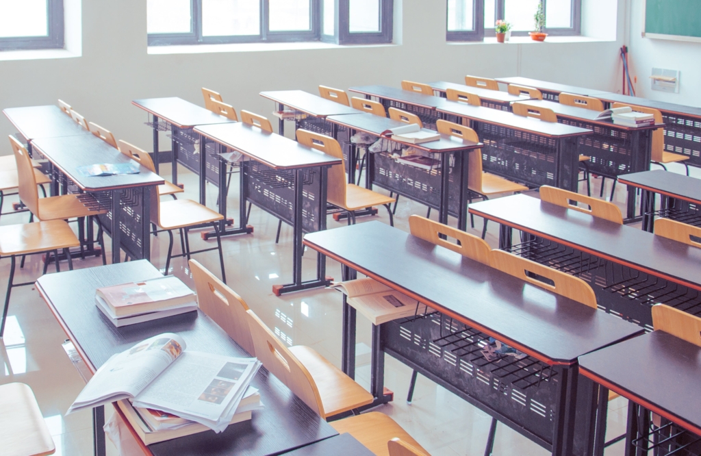 Elevul care a atacat colegii cu maceta la Pitești va reveni la liceu. Autoritățile pregătesc măsuri de reintegrare