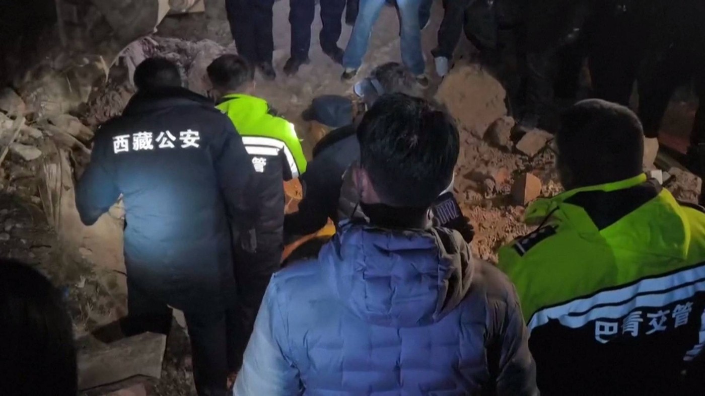 Cutremur puternic de magnitudine 7 în regiunea autonomă Tibet, China. Cel puțin 16 morți