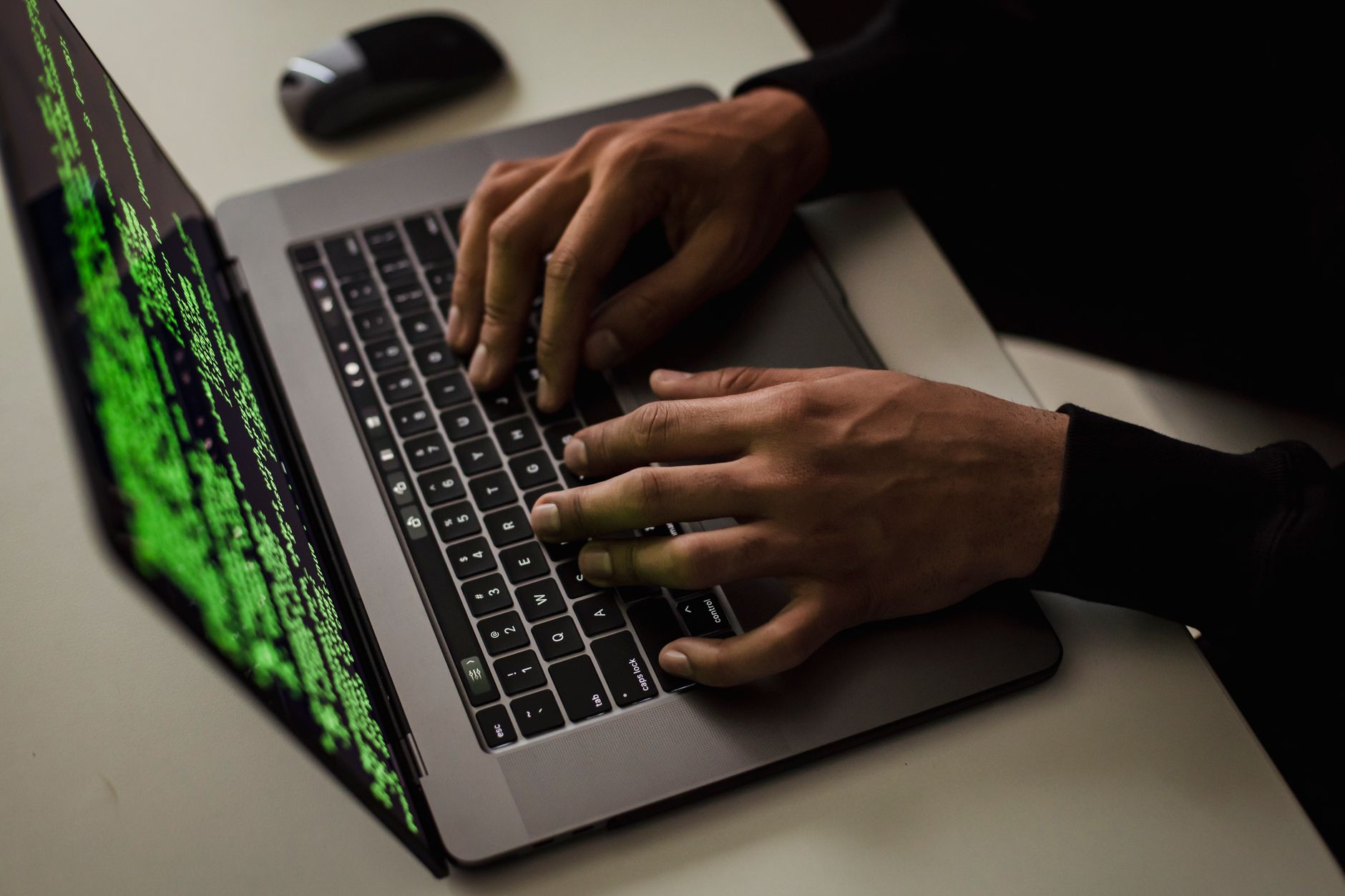 Alerte de securitate majore pentru PHP: milioane de site-uri sunt expuse unor vulnerabilități critice