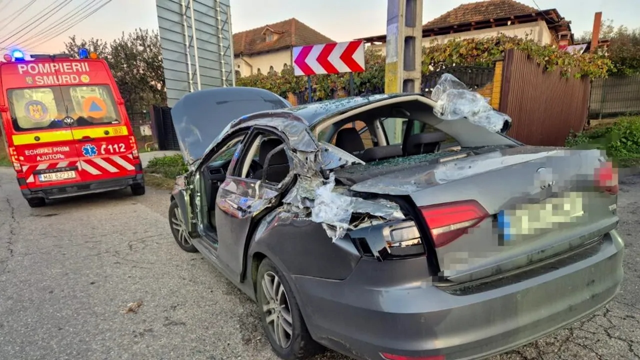 Accident grav la ieșirea de pe A1 spre Vâlcea: un container a căzut peste un autoturism