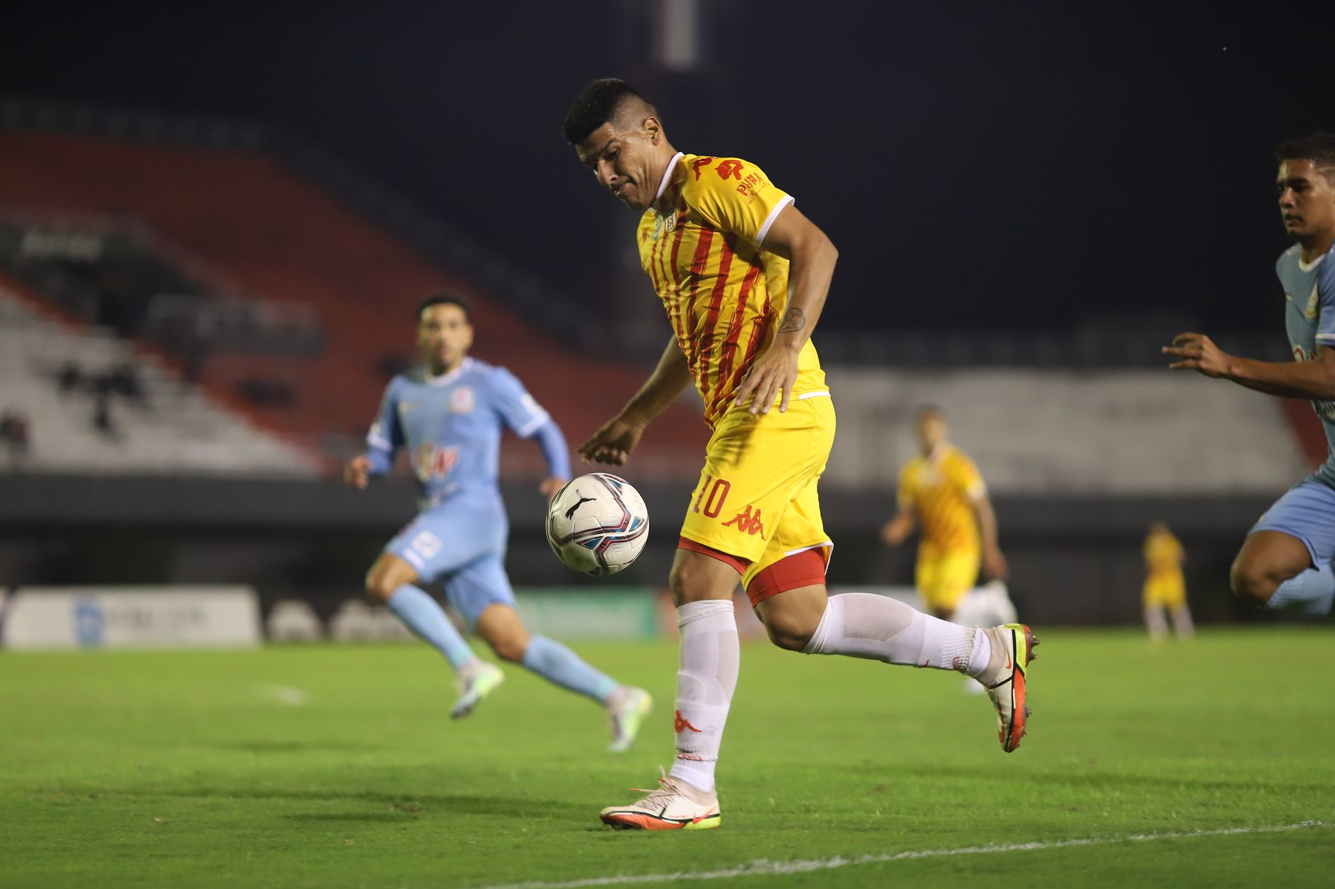 Ianis Hagi a fost schimbat la pauză în prima lui apariție ca titular după o lună de zile