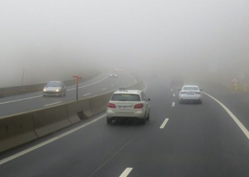 Avertisment de la Centrul Infotrafic: Ceață densă pe autostrăzile A0, A2 și A3 și în 29 de județe