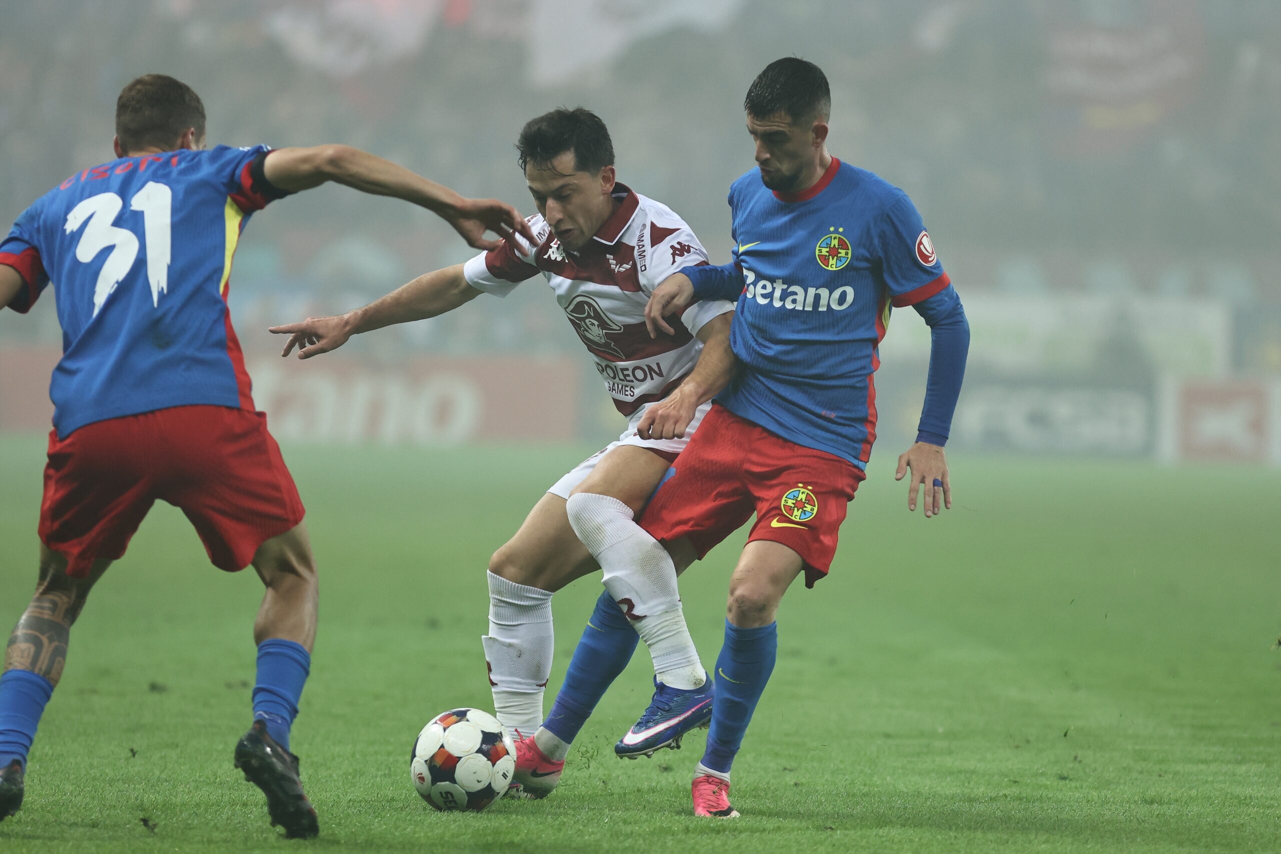 FCSB anunță trei noi achiziții după victoria de 4-1 împotriva Rapidului în Superliga
