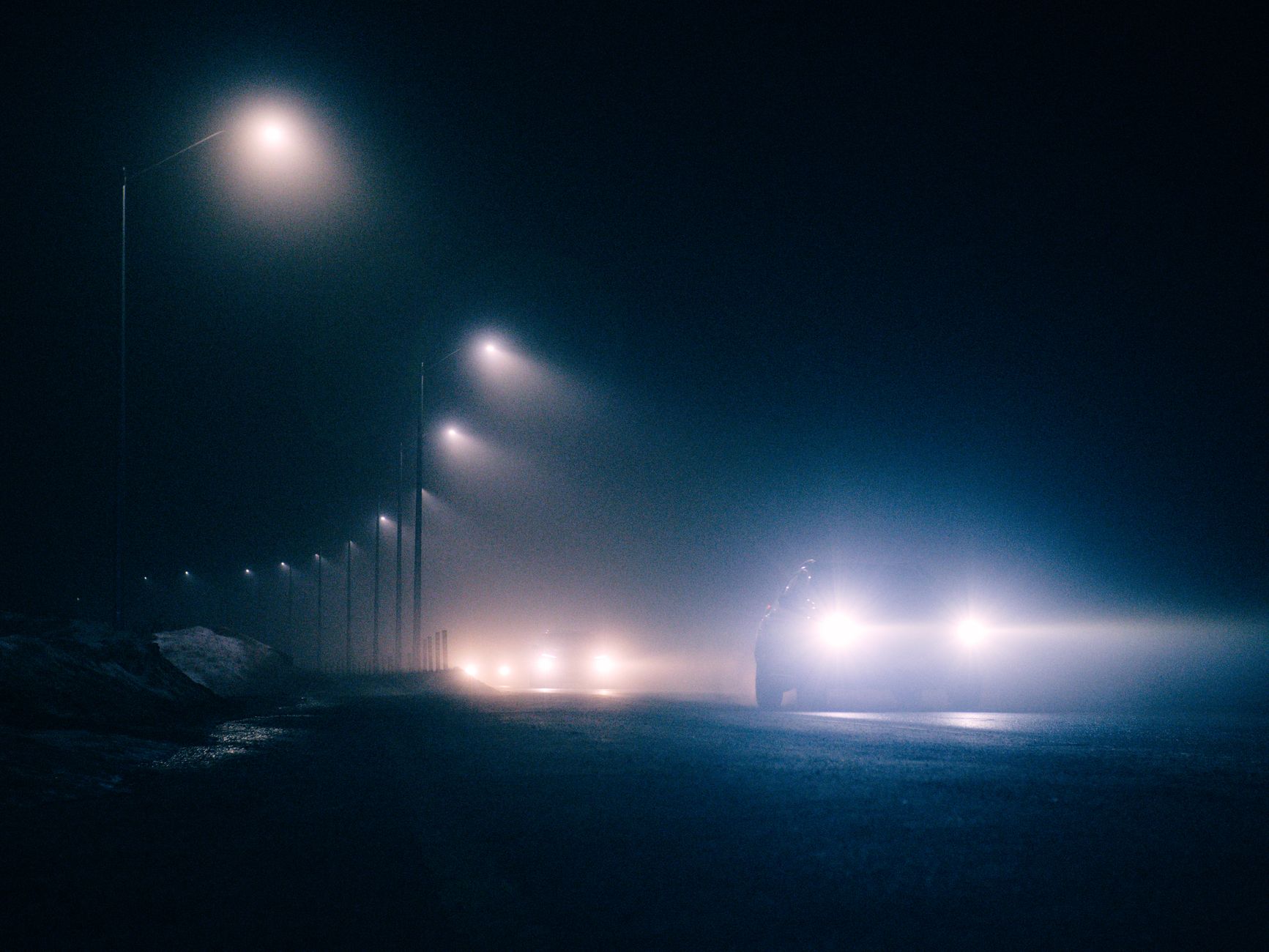 Ceața densă afectează traficul pe autostrăzi și în 29 de județe, vizibilitatea fiind redusă drastic