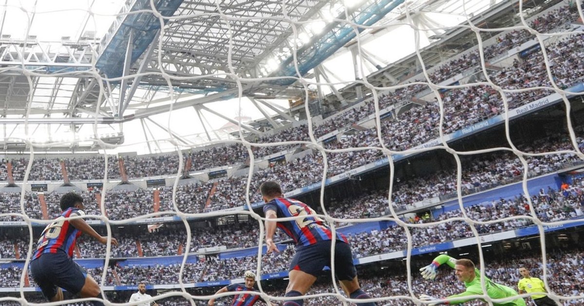 Barcelona și Real Madrid se înfruntă în El Clasico: detalii despre meciul de astăzi