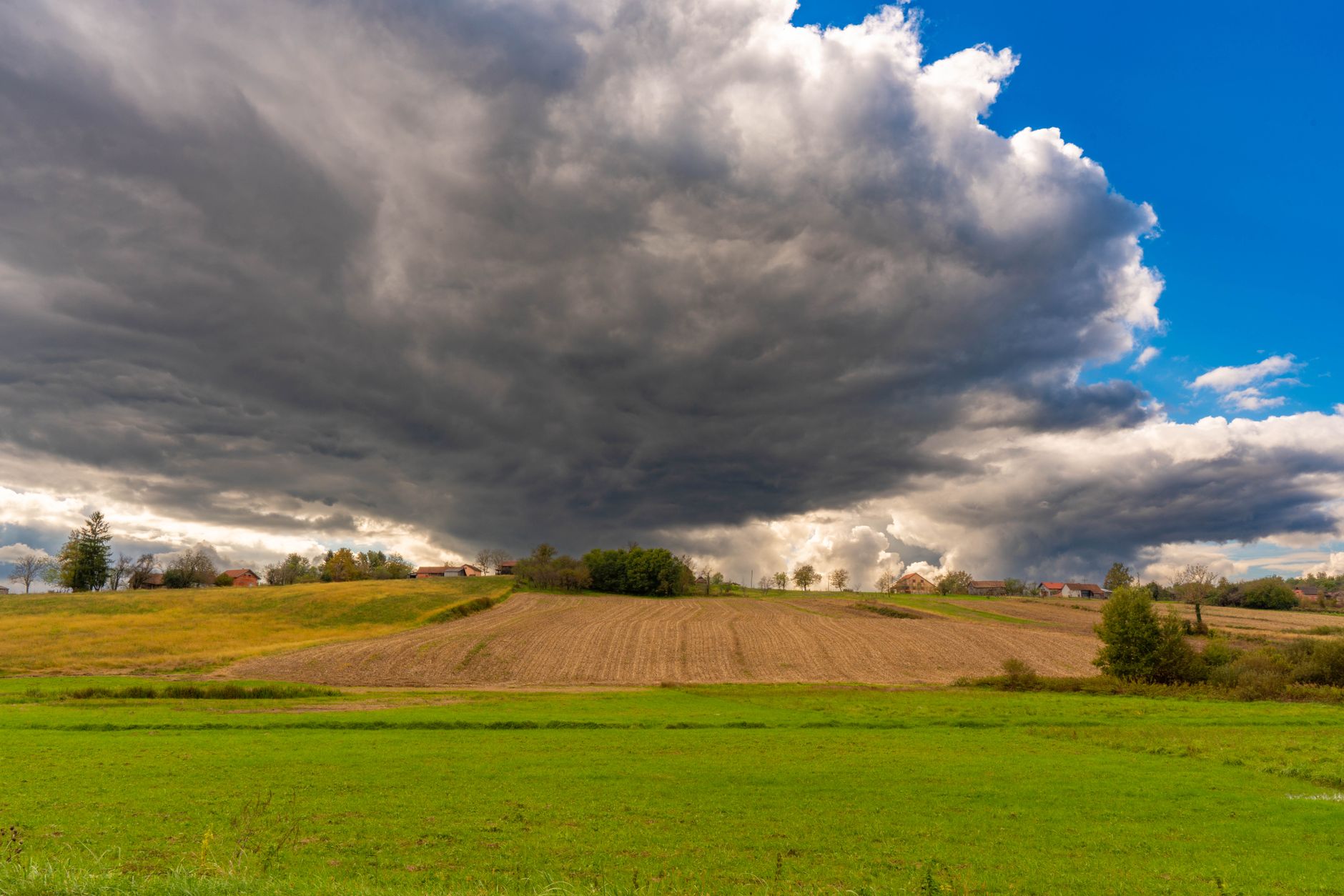 Avertismente meteo de la ANM: Cod galben de ploi și vânt în mai multe județe