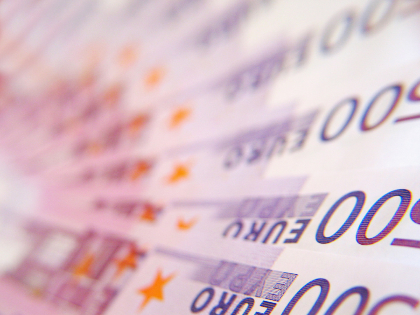 Ancheta la Vama Aeroportului Otopeni după dispariția unei sume de aproape 700.000 de euro