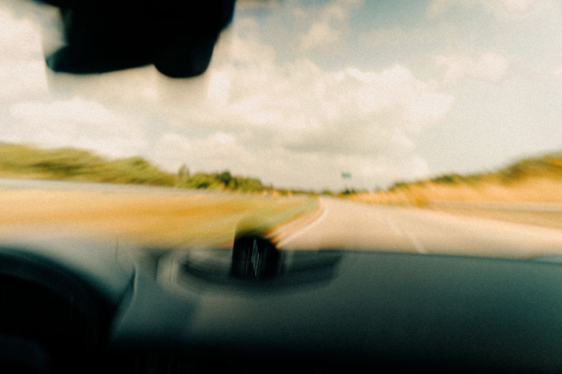Un șofer din Timiș a fost surprins circulând cu 207 km/h pe un drum cu limită de 70 km/h