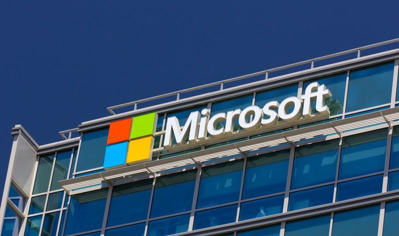 Microsoft oferă compensații pentru plecarea voluntară a aproximativ 60.000 de angajați