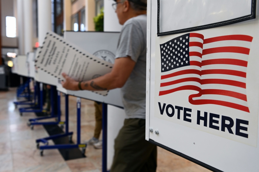 O curte federală a respins solicitarea administrației Trump de a anula 20.000 de voturi prin corespondență în California