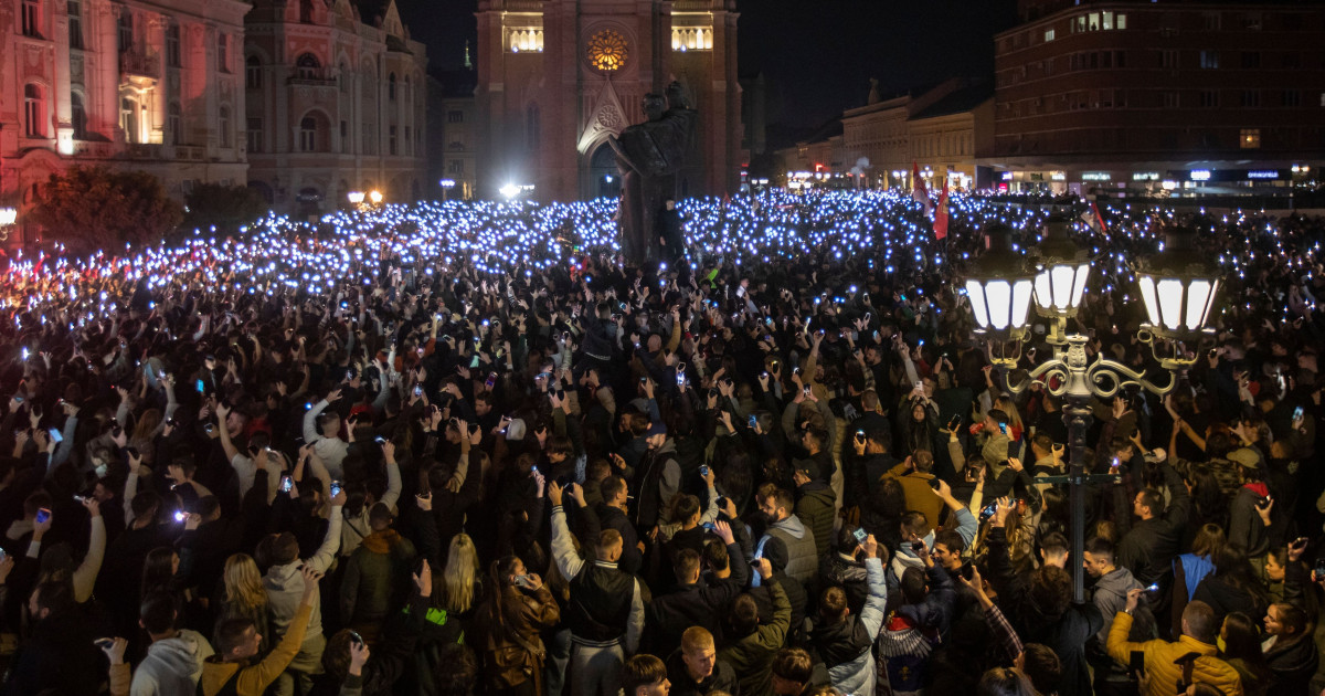 Tensiuni în Serbia: Protestatari au pătruns într-un post TV susținut de Aleksandar Vucic