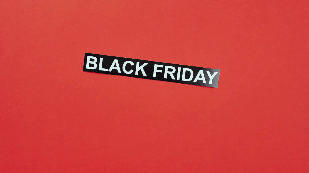 Avertisment de la Poliție și DNSC privind fraudele de Black Friday: cum să evitați escrocheriile