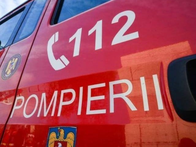 Incendiu la mansarda unui bloc de șase etaje din Sectorul 1, București