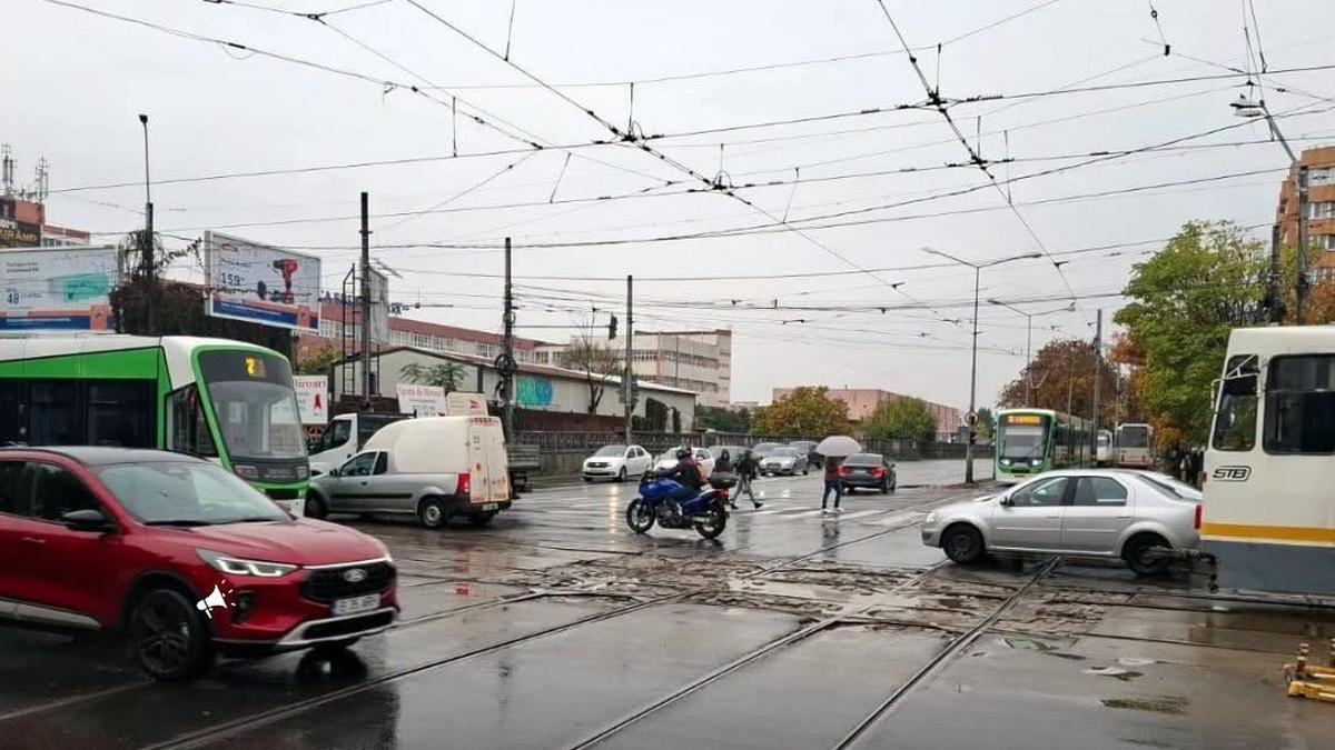 Modificări majore în transportul public din București: cinci linii de tramvai vor circula pe trasee deviate