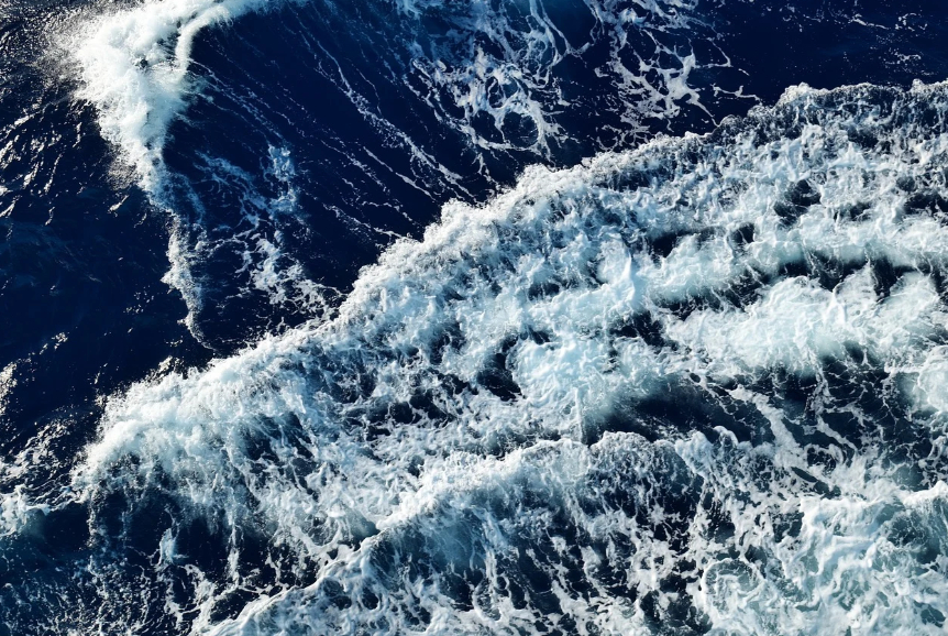 Nou studiul despre originea apei de pe Pământ: Planeta ar fi putut produce singură oceanele