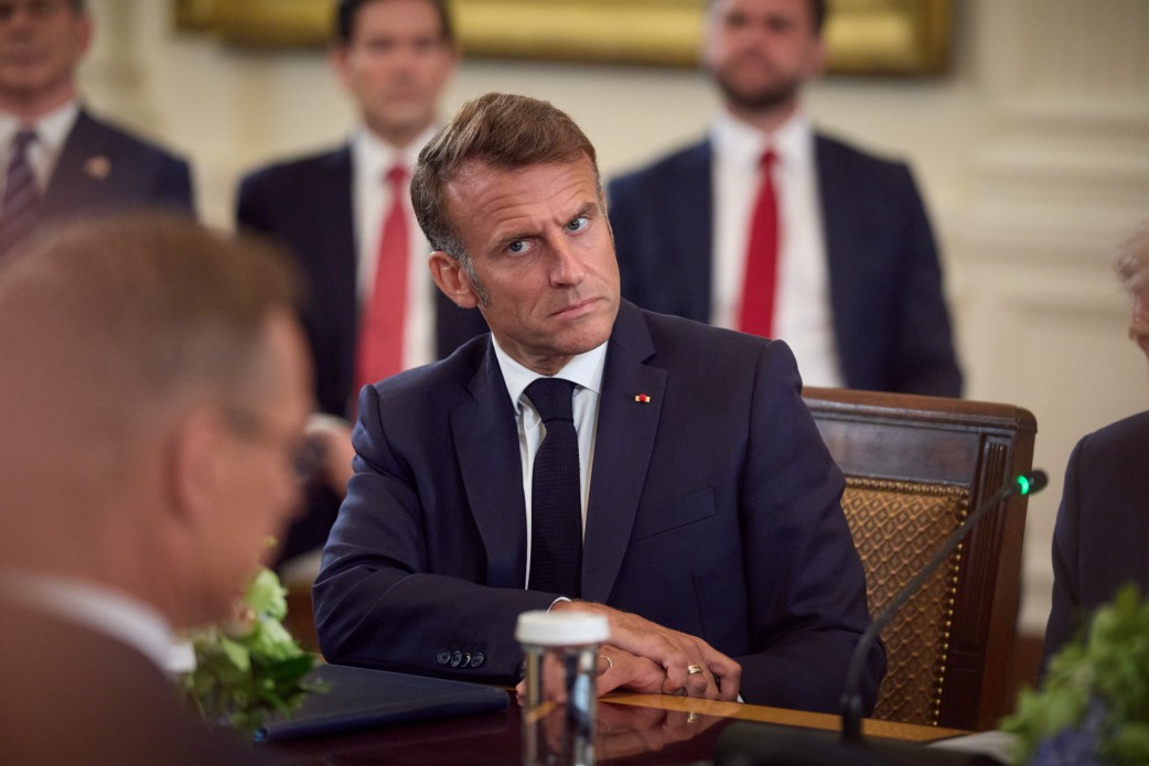 Emmanuel Macron avertizează asupra fenomenului de „rasism ambiental” în societatea franceză
