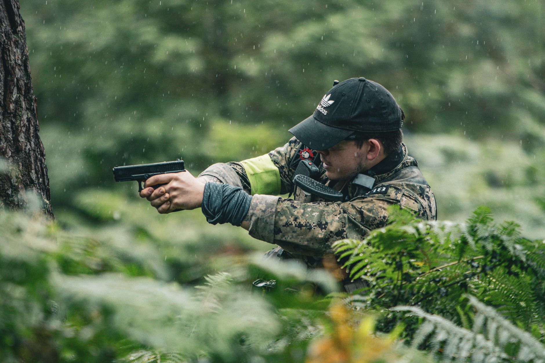 Incident cu o armă de airsoft lângă locuința premierului Luca Niculescu în Sectorul 1