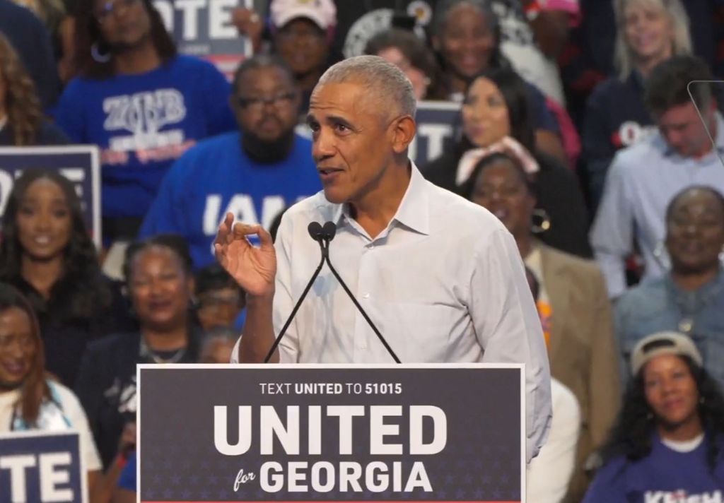 Barack Obama răspunde criticilor lui Donald Trump după disputa declanșată de o glumă despre Cheesecake Factory
