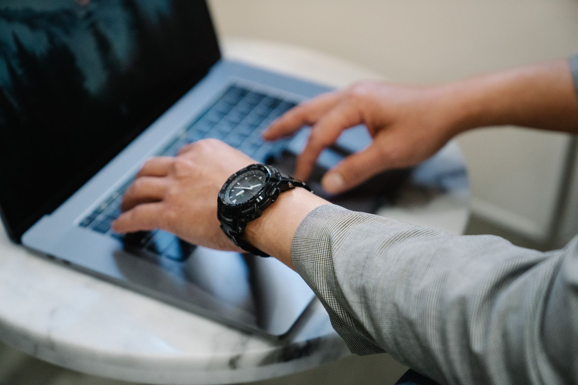 Google Chrome și Mozilla Firefox primesc actualizări de securitate pentru remedierea a 219 vulnerabilități