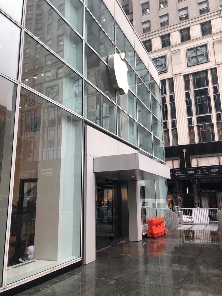 Apple a depășit Nvidia și a devenit cea mai valoroasă companie din lume