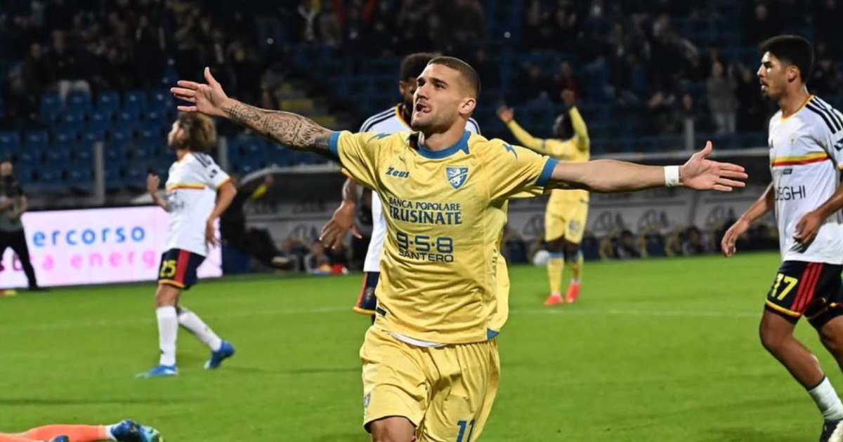 Daniel Bîrligea a inclus echipa ideală a etapei a 9-a din Serie A după o dublă cu Frosinone